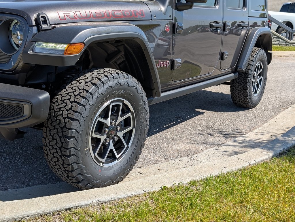 2025 Jeep Wrangler Rubicon photo 2