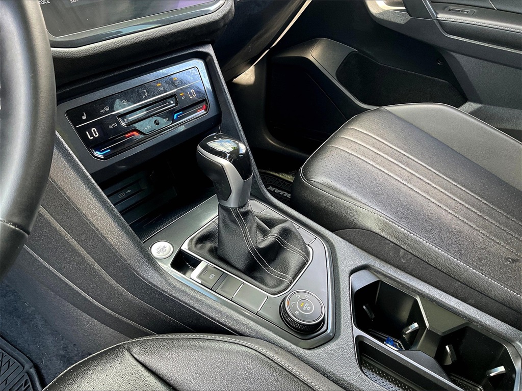 2022 Volkswagen Tiguan SE photo 19
