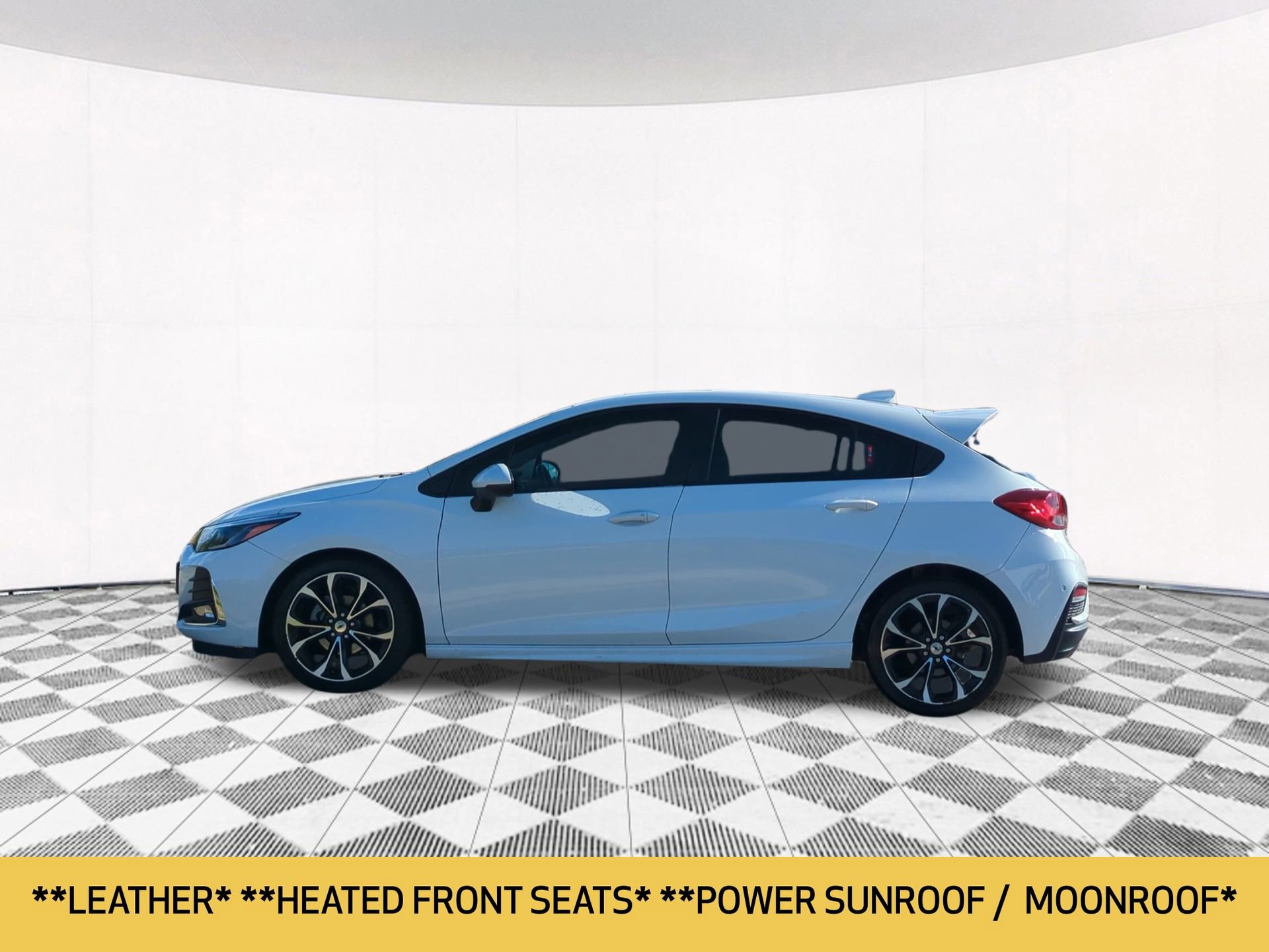 Used 2019 Chevrolet Cruze Premier with VIN 3G1BF6SMXKS577522 for sale in Villa Park, IL