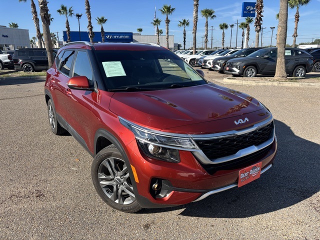 2023 Kia Seltos S's photo