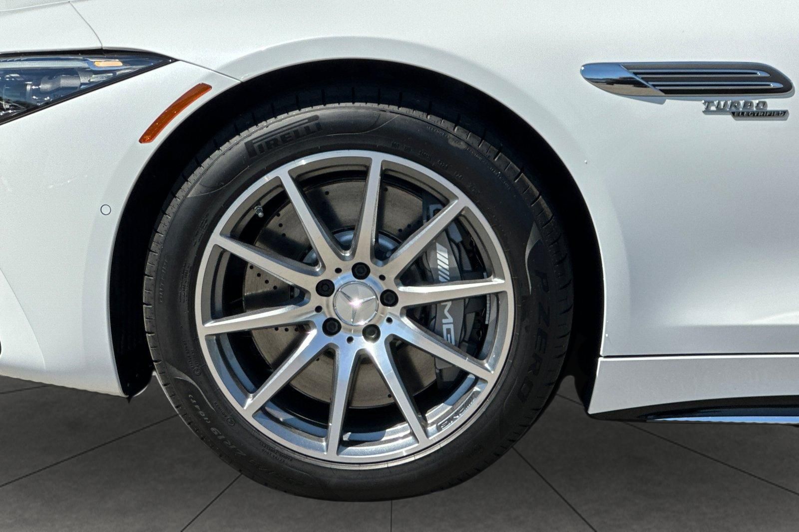 2026 Mercedes Benz SL AMG 43 photo 3