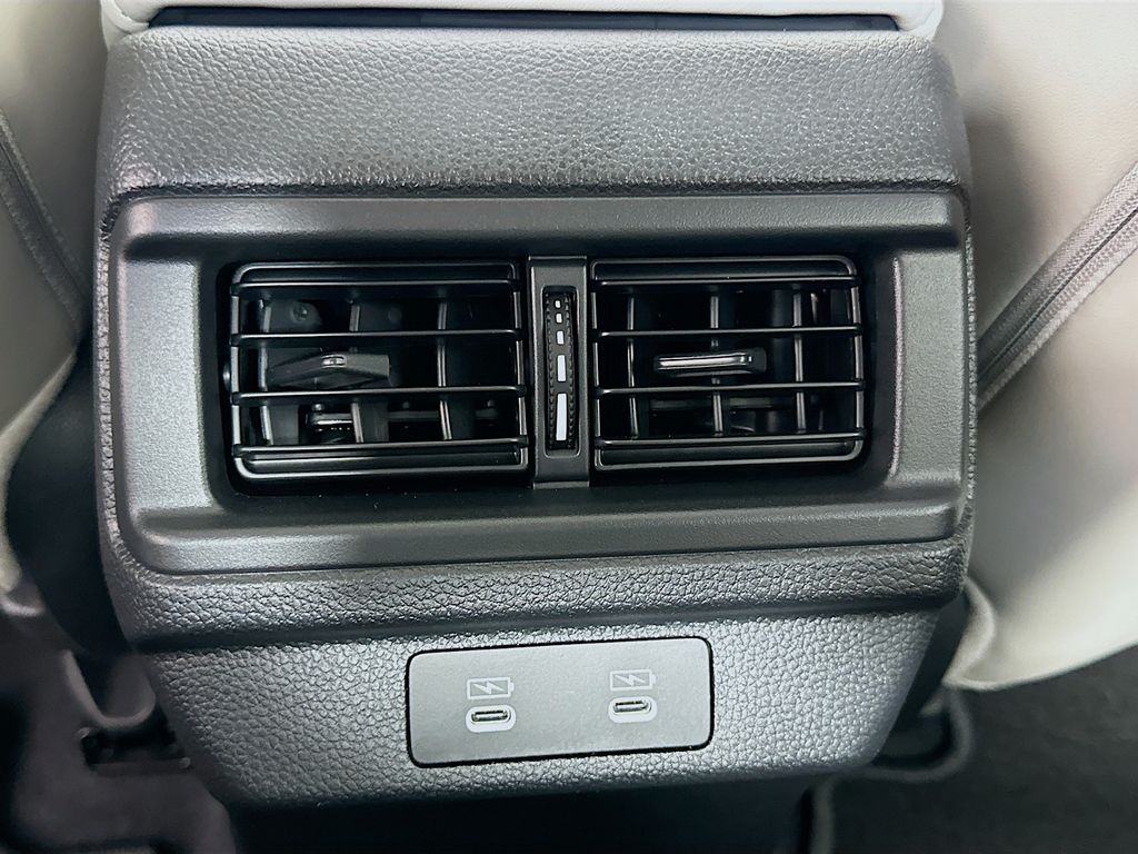 2025 Honda Accord Hybrid Touring photo 22