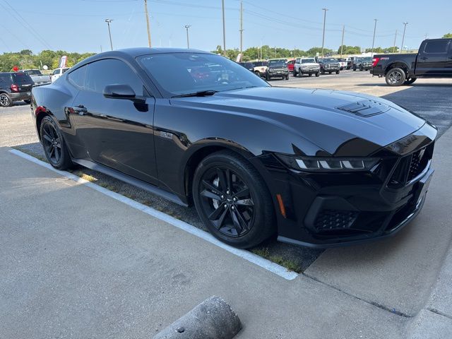 2024 Ford Mustang GT photo 2