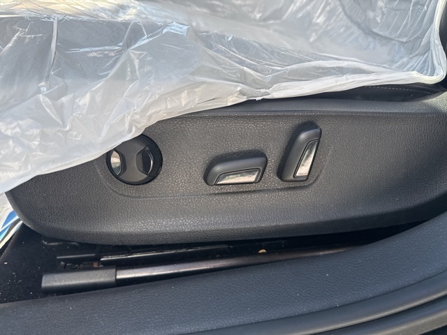2021 Volkswagen Passat 2.0T R-Line photo 14