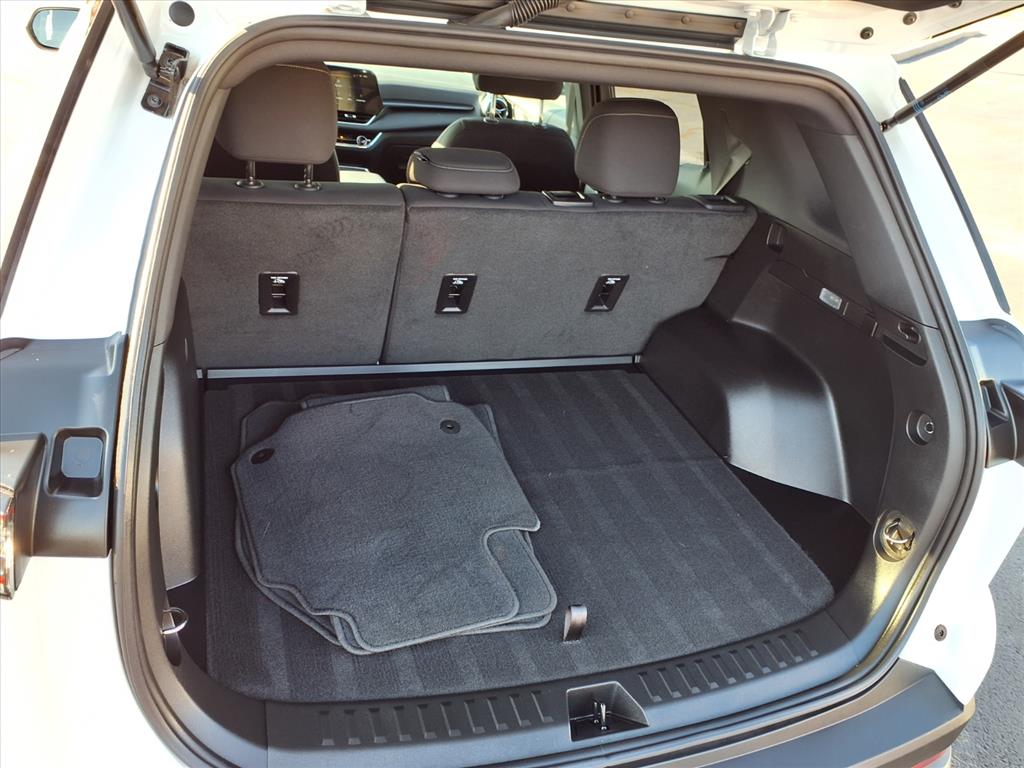 2025 Chevrolet Equinox LT photo 23