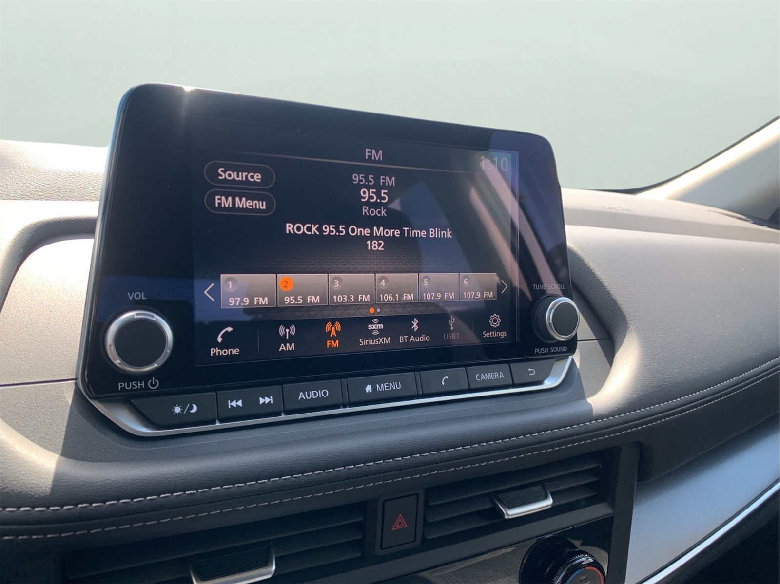 2026 Nissan Rogue SV photo 20