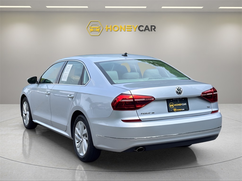 2018 Volkswagen Passat SE photo 29