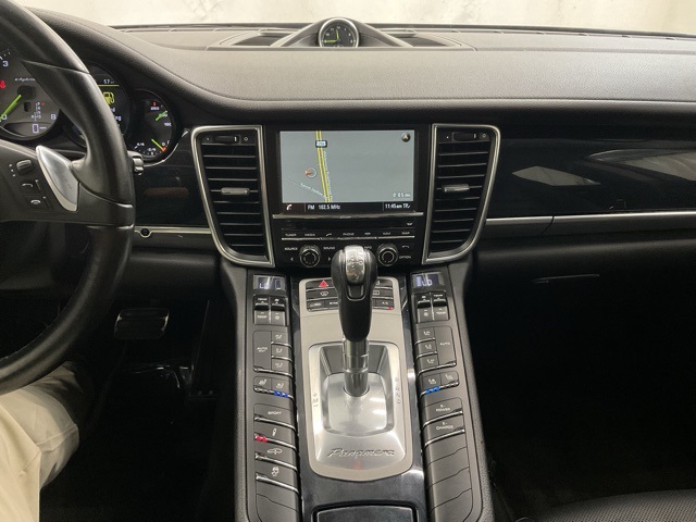 2016 Porsche Panamera E-Hybrid S photo 17