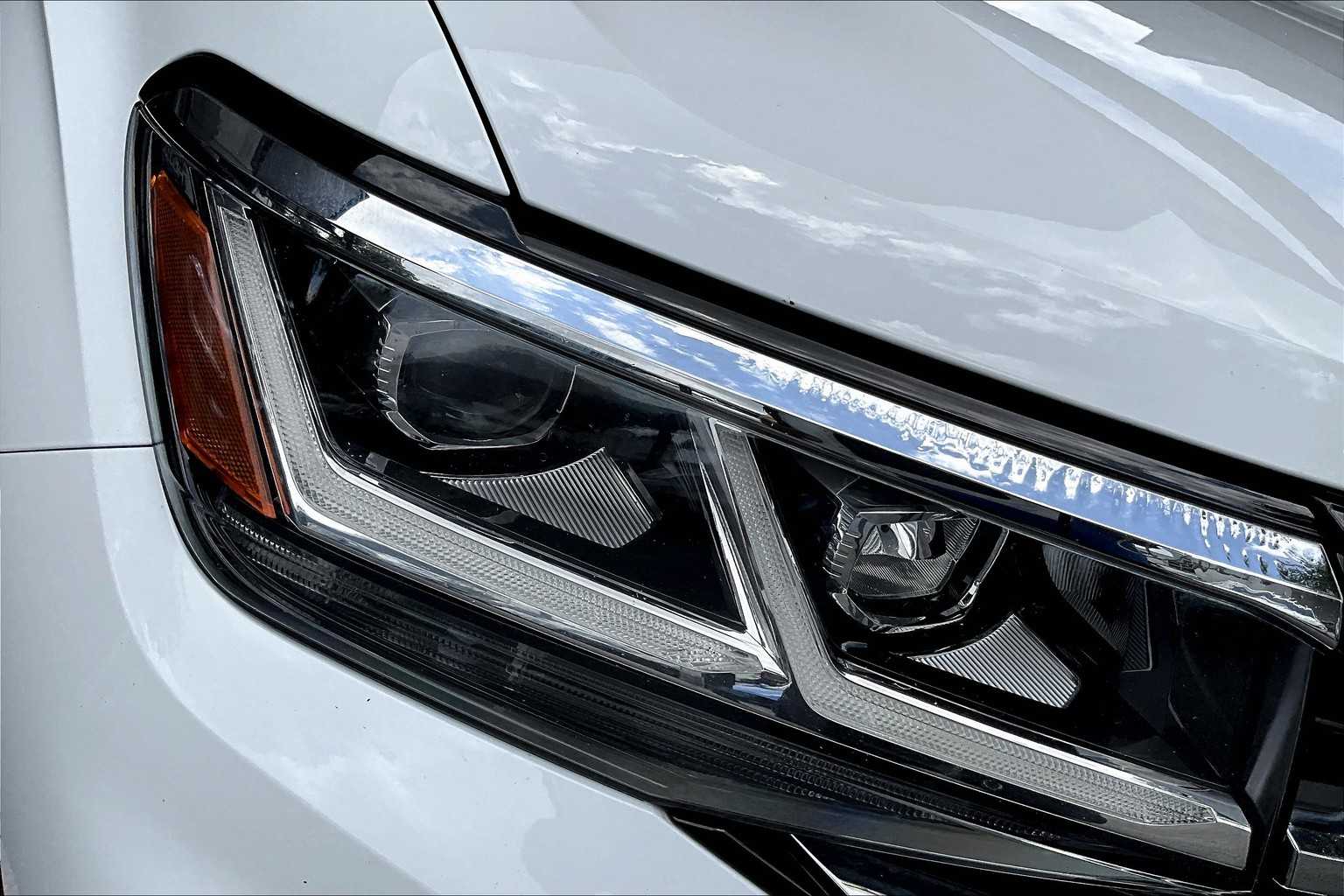 2021 Volkswagen Atlas SE Technology R-Line photo 26