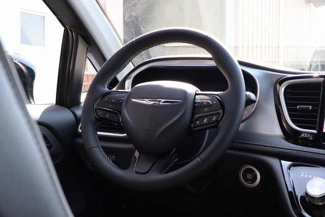 2026 Chrysler Pacifica Limited S Appearance photo 51