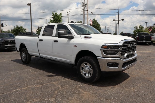 2025 Ram 2500 Tradesman photo 2