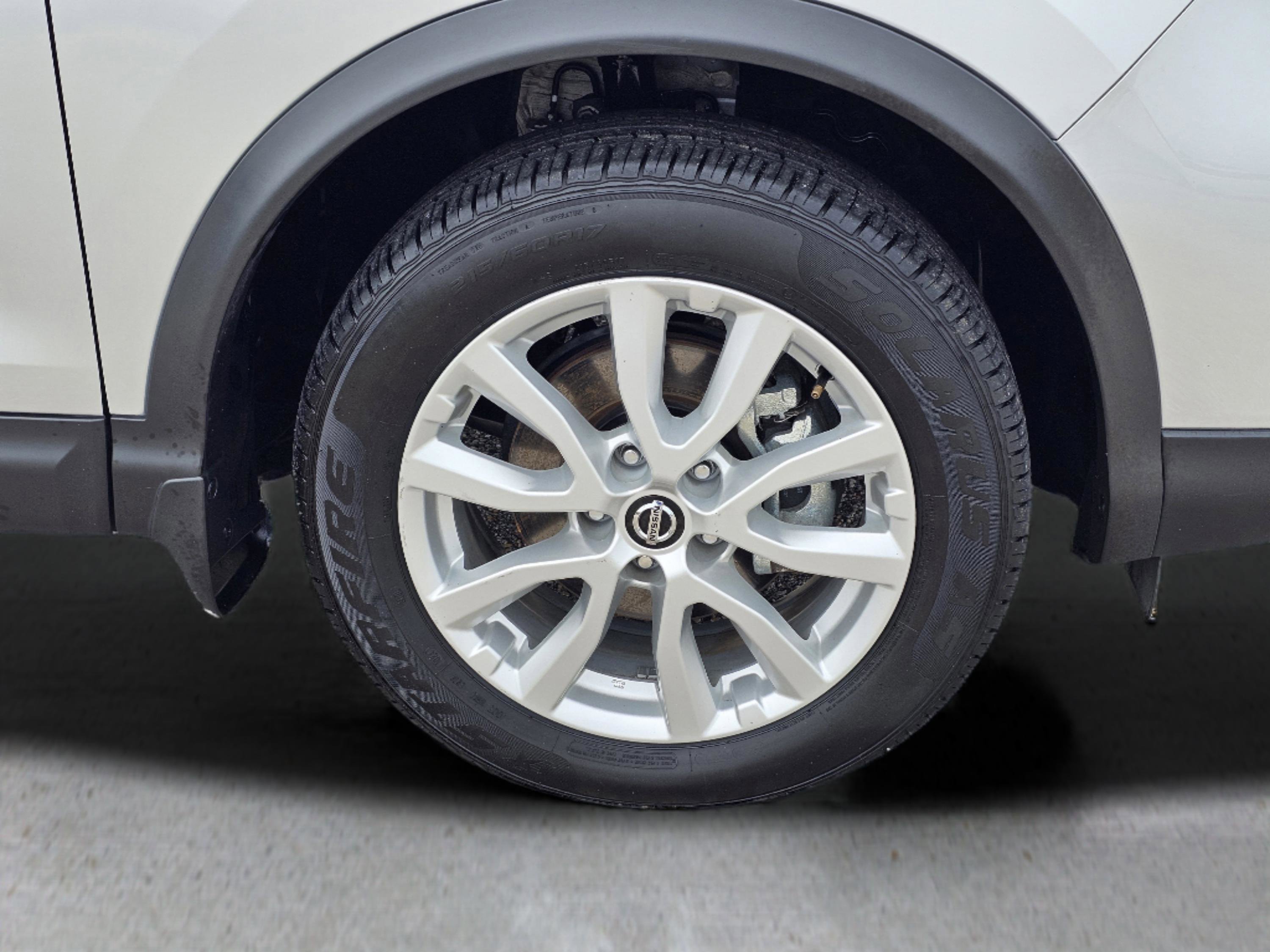 2022 Nissan Rogue Sport SV photo 6