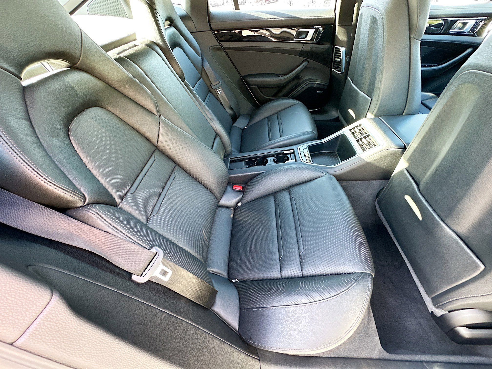2020 Porsche Panamera 4 photo 30