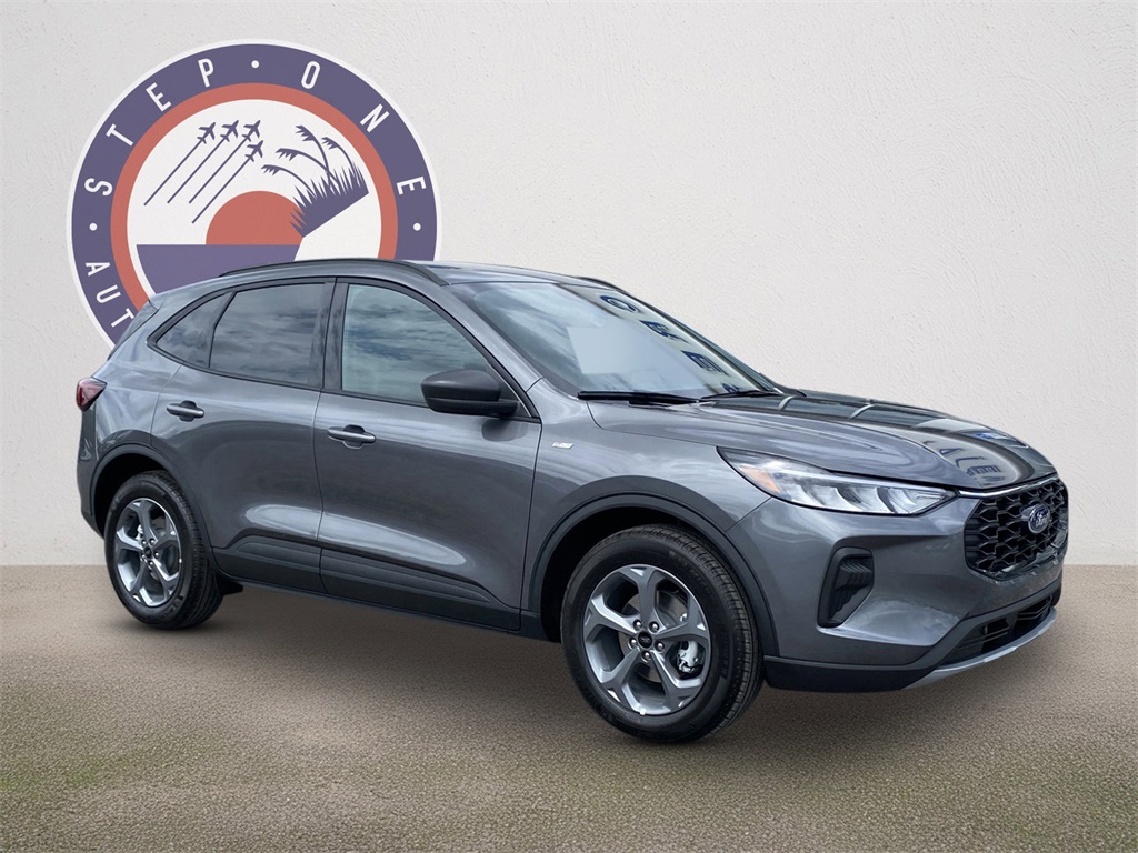 2025 Ford Escape ST-Line photo 2