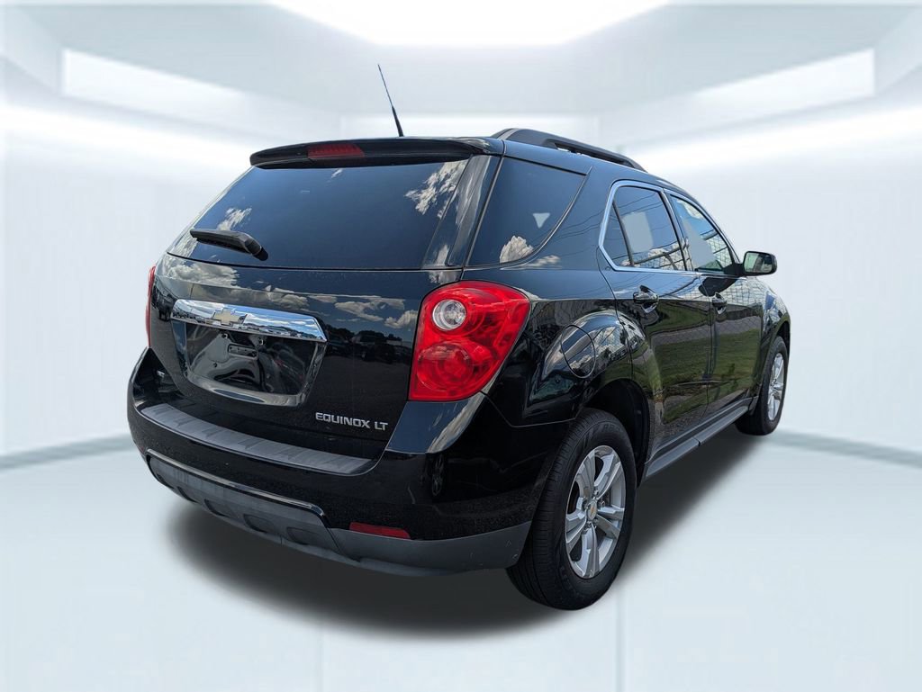 2011 Chevrolet Equinox LT photo 2
