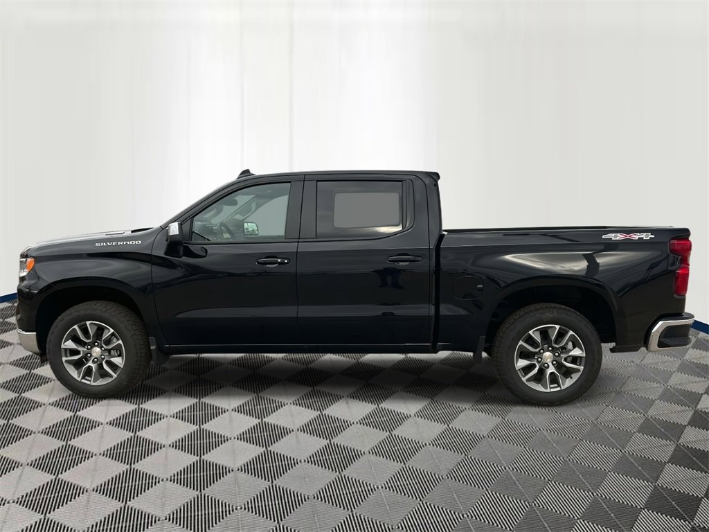 2026 Chevrolet Silverado 1500 LT photo 2