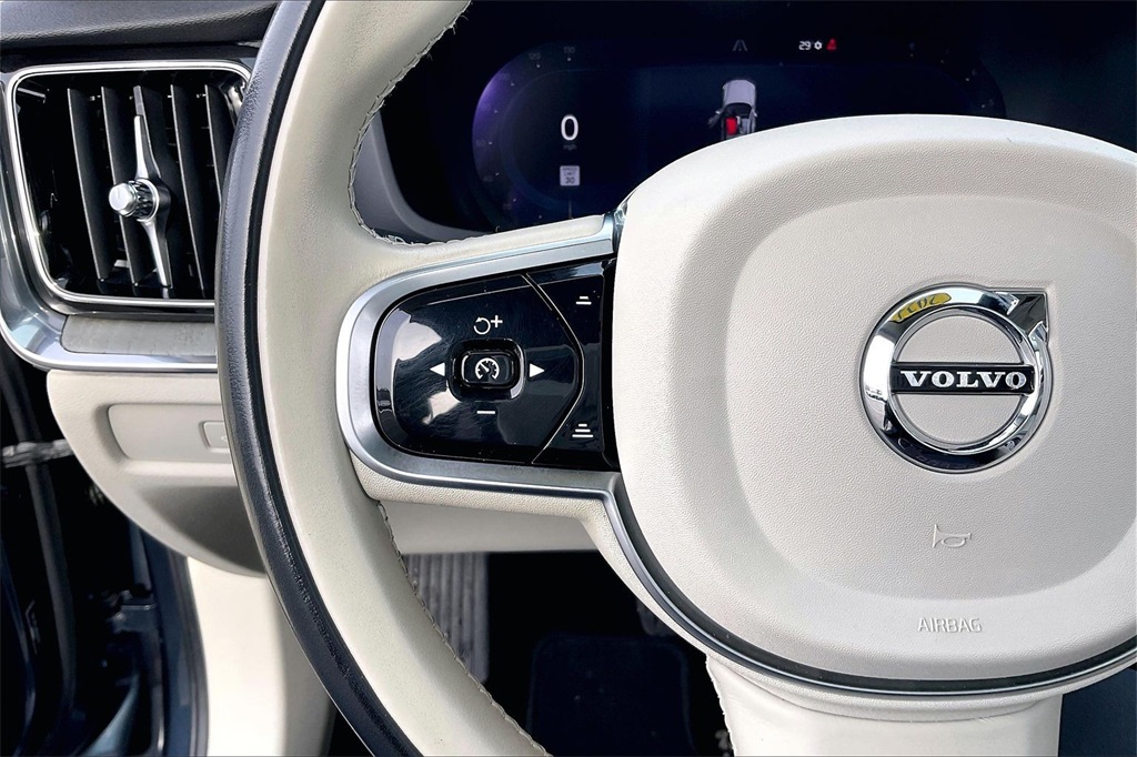 2024 VOLVO S60 - Image 15