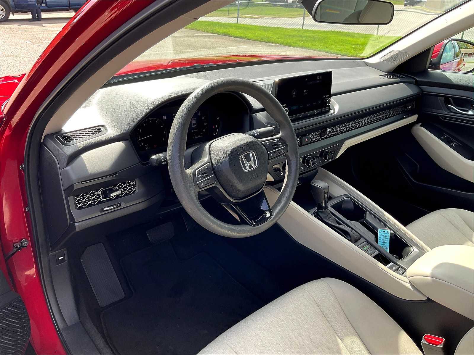 2023 Honda Accord 1.5T EX photo 8