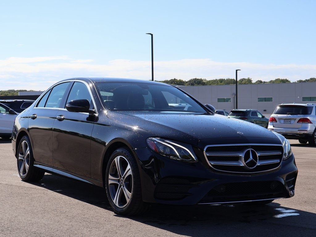 2019 Mercedes Benz E 300 4MATIC photo 3