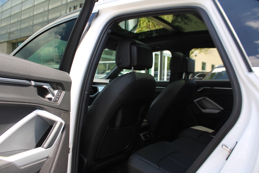 2021 Audi Q3 S line Premium 45 TFSI photo 21