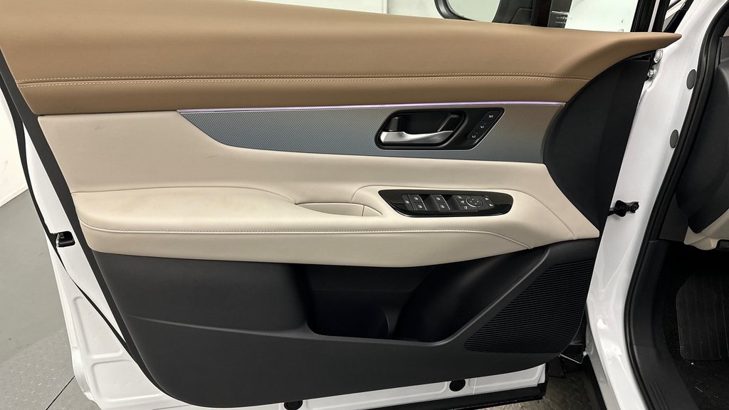 2025 Nissan Murano Platinum photo 18