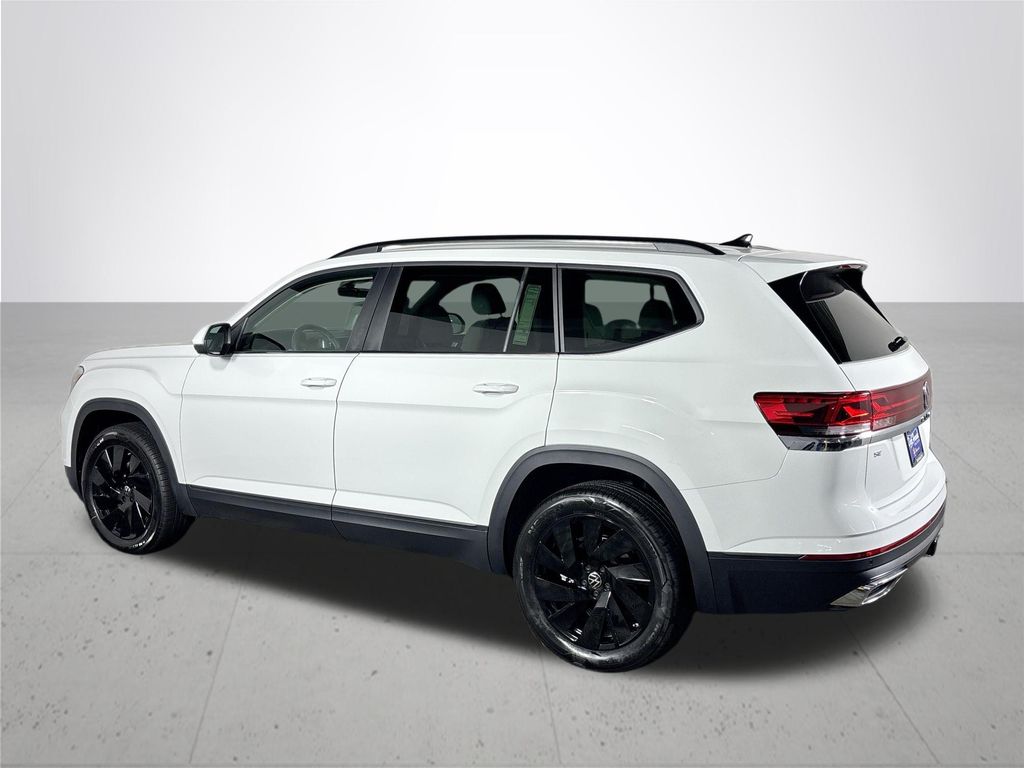 2025 Volkswagen Atlas SE Technology photo 8