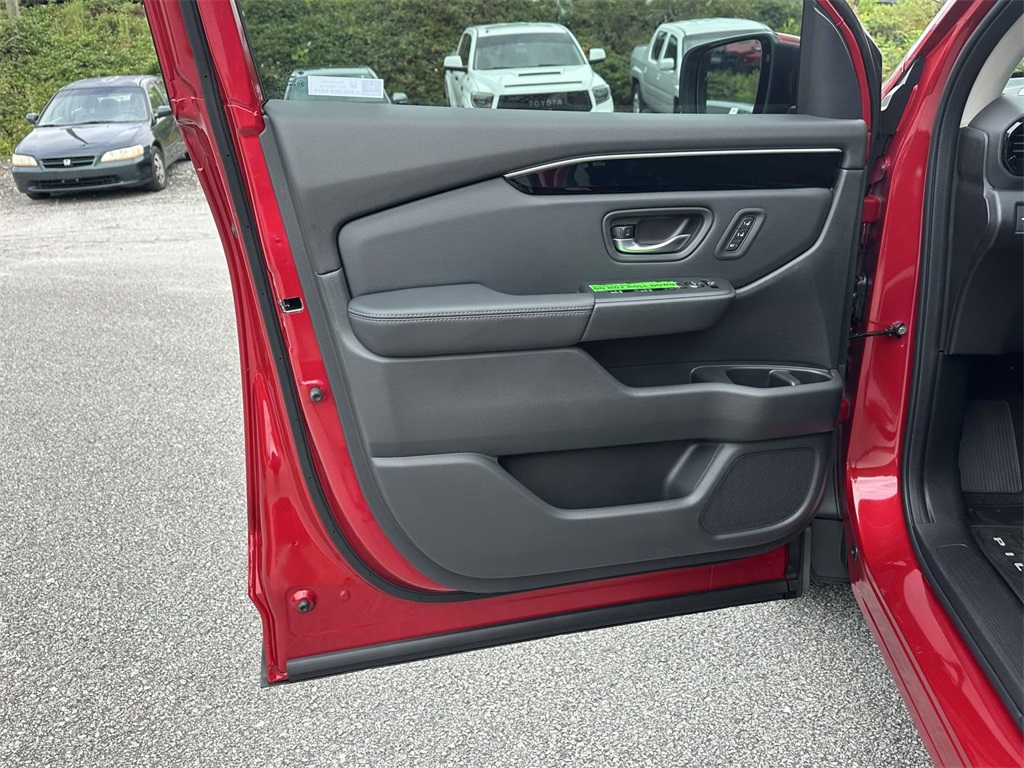 2025 Honda Pilot EX-L photo 4