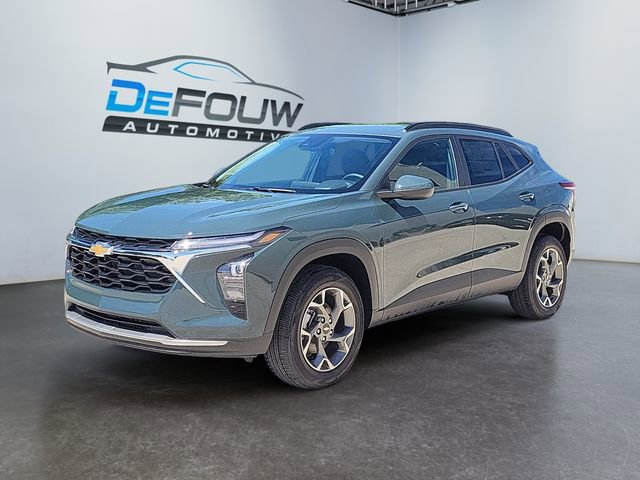 2025 Chevrolet Trax LT photo 7