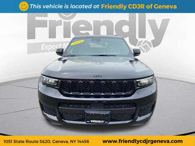 2025 Jeep Grand Cherokee Altitude X photo 2