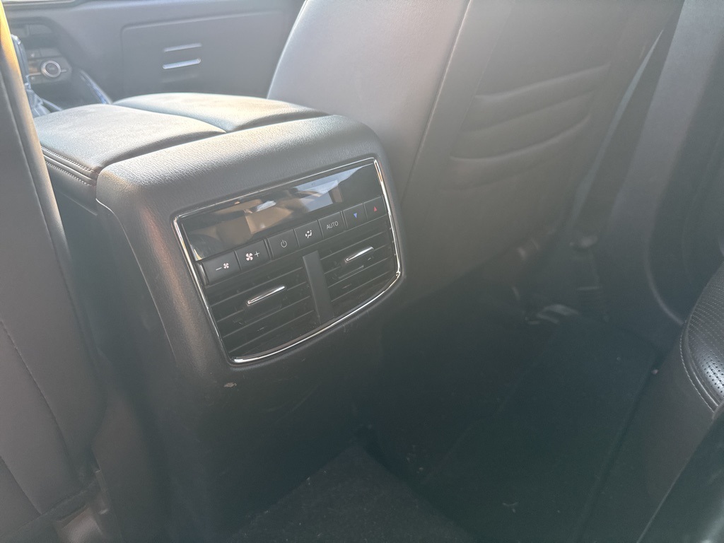 2023 Mazda CX-9 Signature photo 24