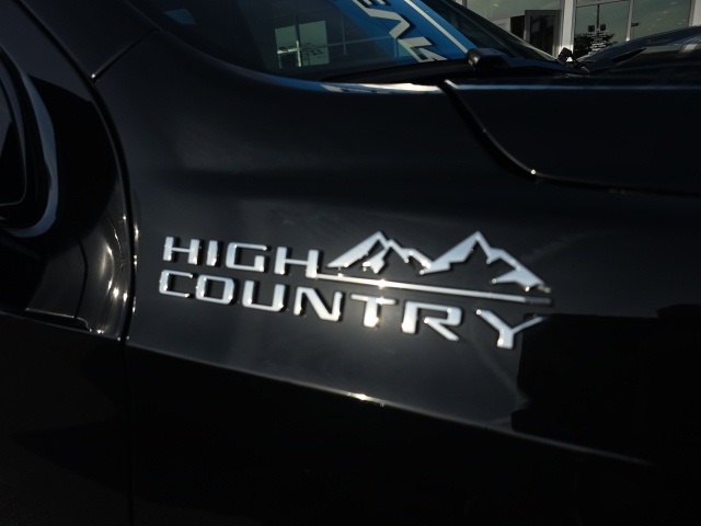 2025 Chevrolet Tahoe High Country photo 11