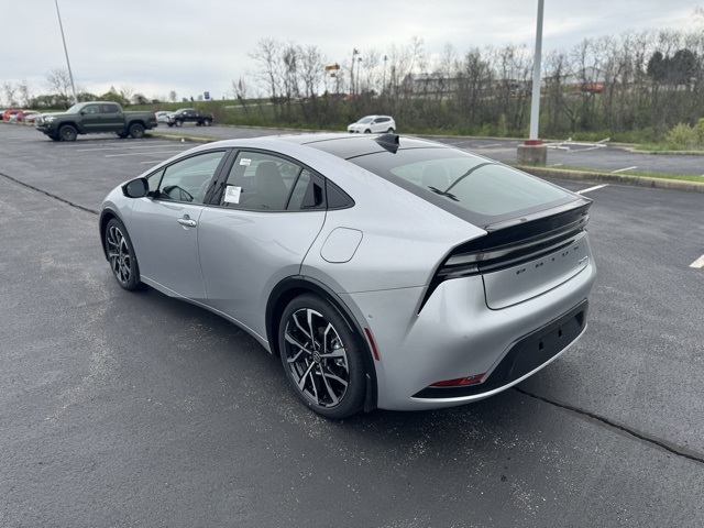 2025 Toyota Prius Plug-in Hybrid XSE Premium photo 5