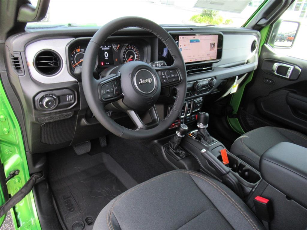 2025 Jeep Wrangler Willys photo 12