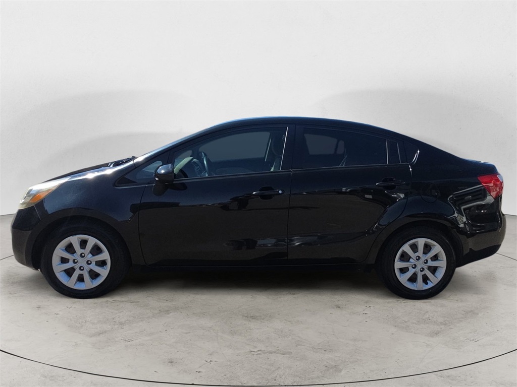 2013 Kia Rio LX photo 2