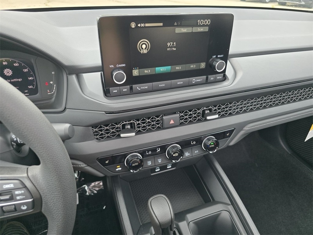 2025 Honda Accord SE photo 17