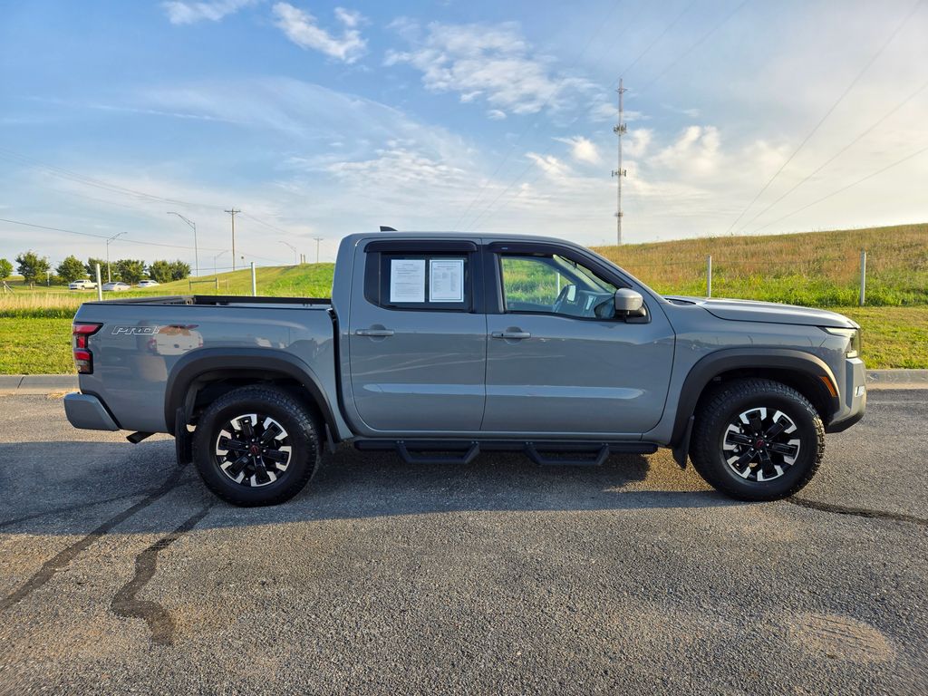 2023 Nissan Frontier PRO-4X photo 2