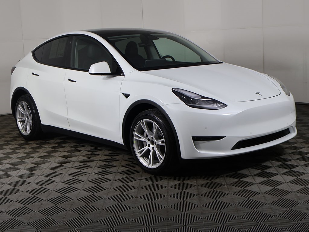 Used 2022 Tesla Model Y Long Range with VIN 7SAYGDEE1NA013052 for sale in Akron, OH