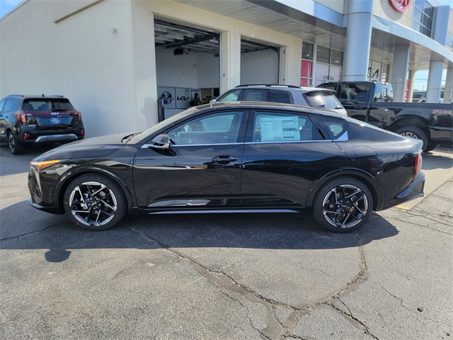 2025 Kia K4 GT-Line photo 6