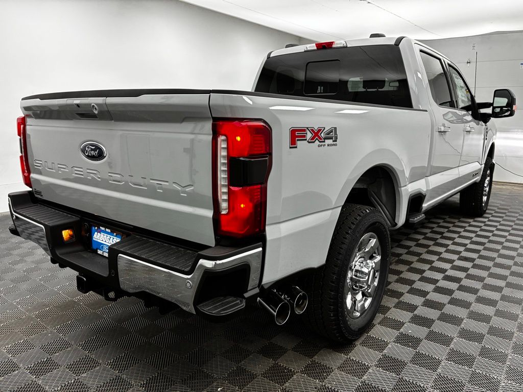 2026 Ford F-350 Lariat photo 17