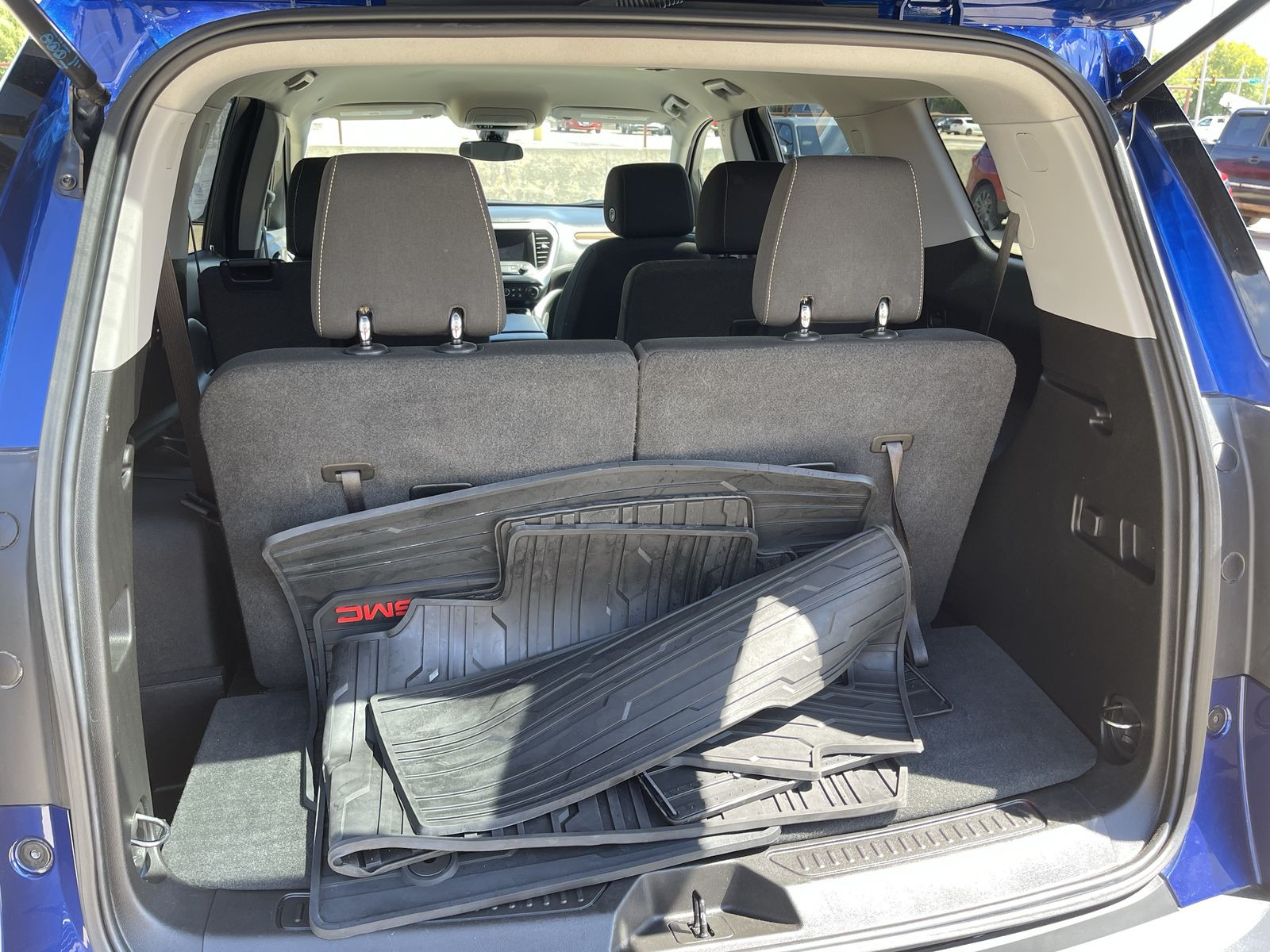 2023 Gmc Acadia SLE photo 12