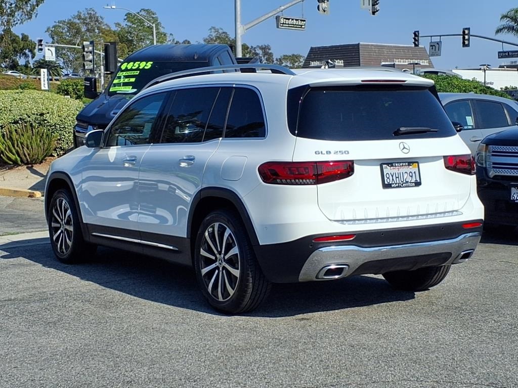 2021 Mercedes Benz GLB 250 photo 3