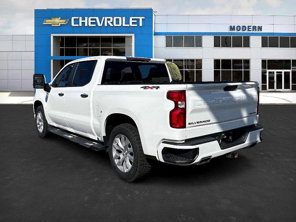 2021 Chevrolet Silverado 1500 Custom photo 3
