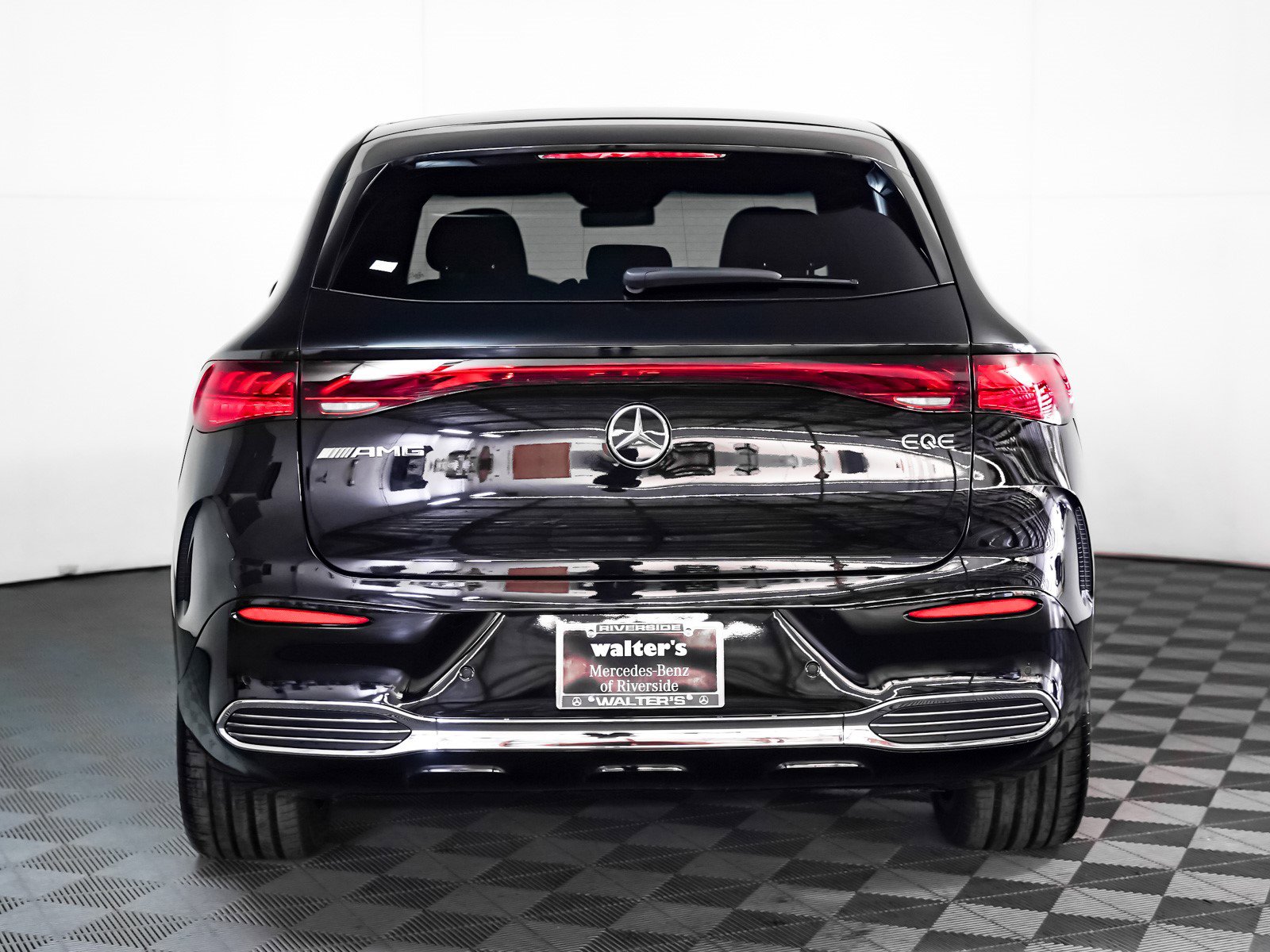 2025 Mercedes Benz EQE SUV AMG photo 9