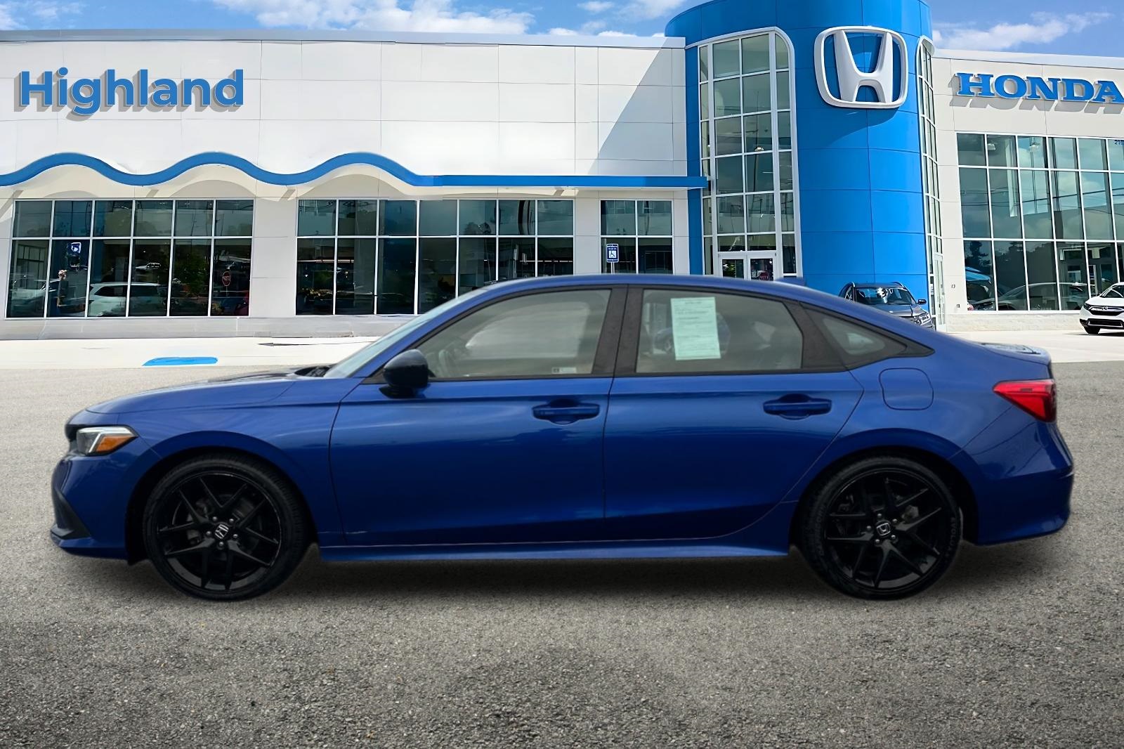 2022 Honda Civic Sport photo 2