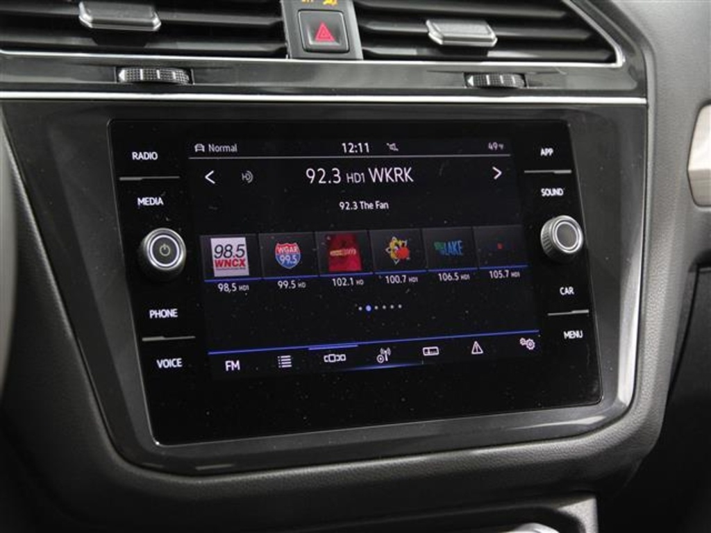 2021 Volkswagen Tiguan SE photo 10
