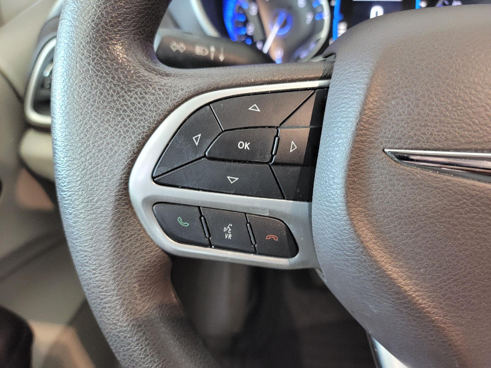 2017 Chrysler Pacifica Touring Plus photo 18
