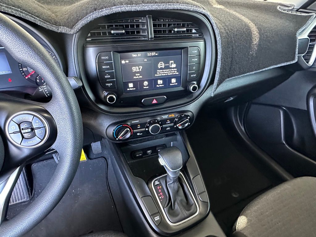 2020 Kia Soul LX S X-Line photo 15
