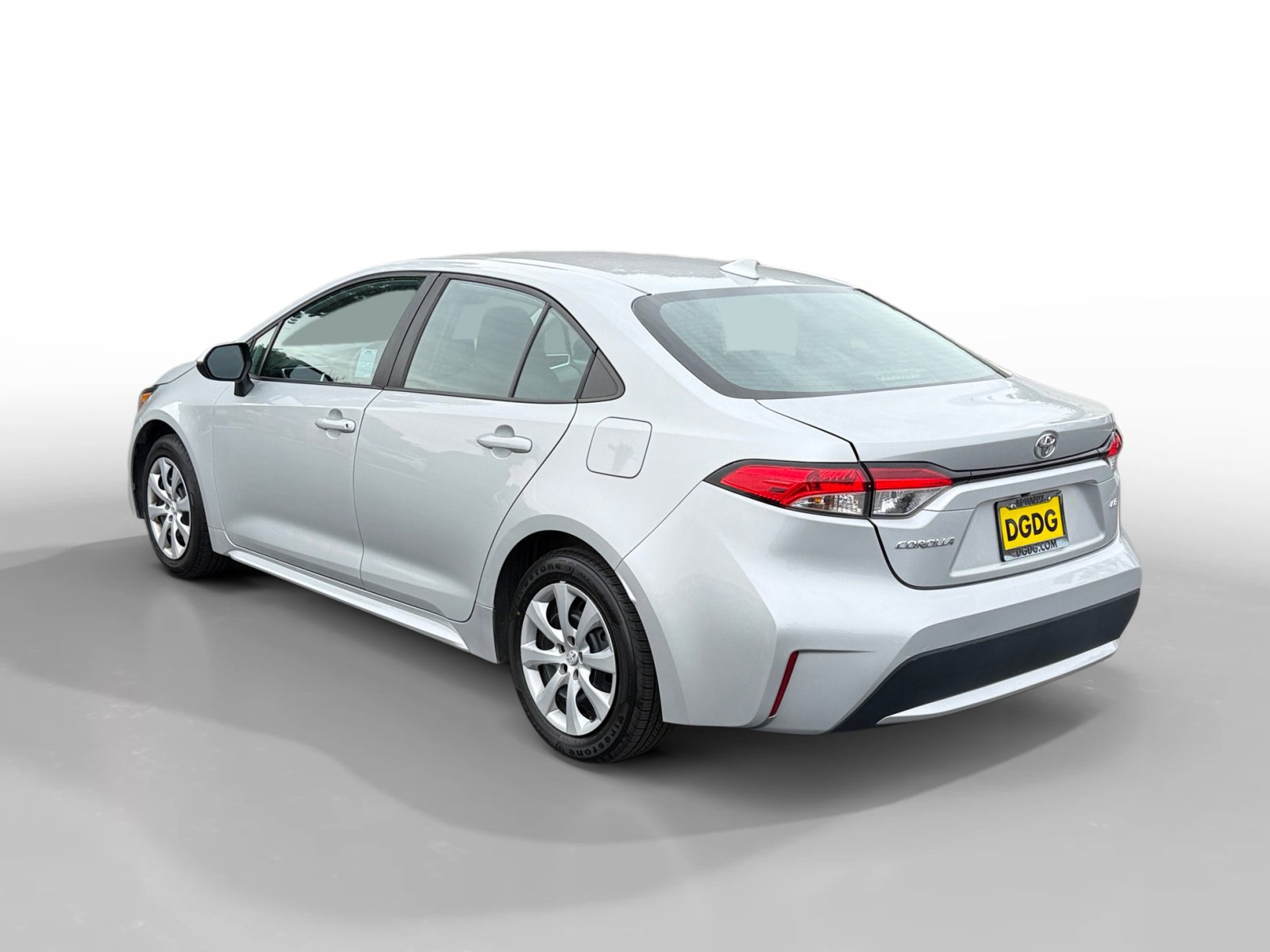 2022 Toyota Corolla LE photo 3