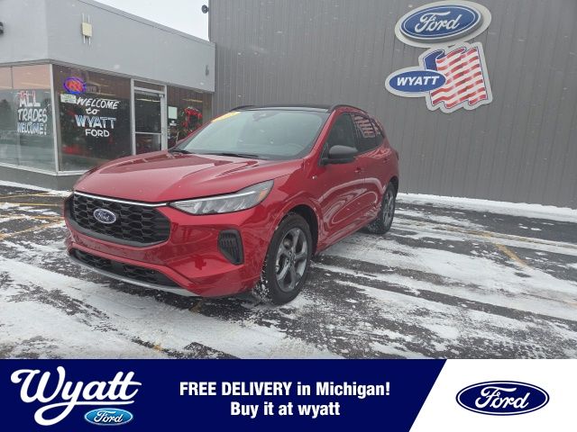 2023 Ford Escape ST-Line's photo