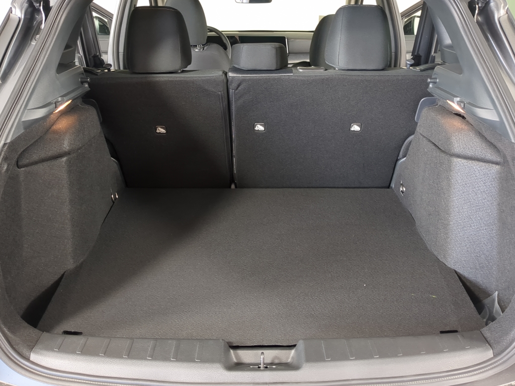 2026 Nissan Kicks SV photo 12